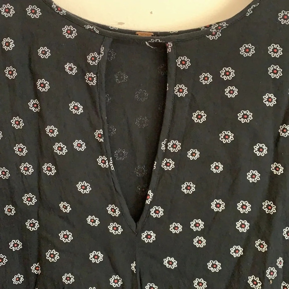 Free People - black, red, white flouncy tunic - Picture 5 of 11